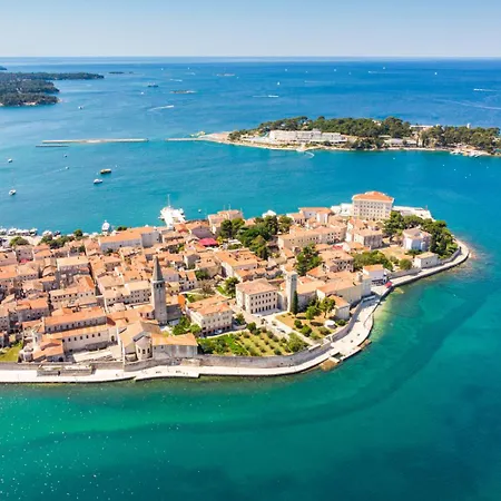 5203-1 For 6 Pers In Apartment Poreč