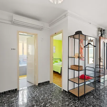 5203-1 For 6 Pers In Apartment Porec